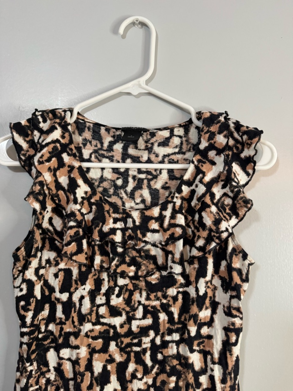 5/$32 Ann Taylor Animal Prints Sleeveless Top Size Small - Picture 5 of 7